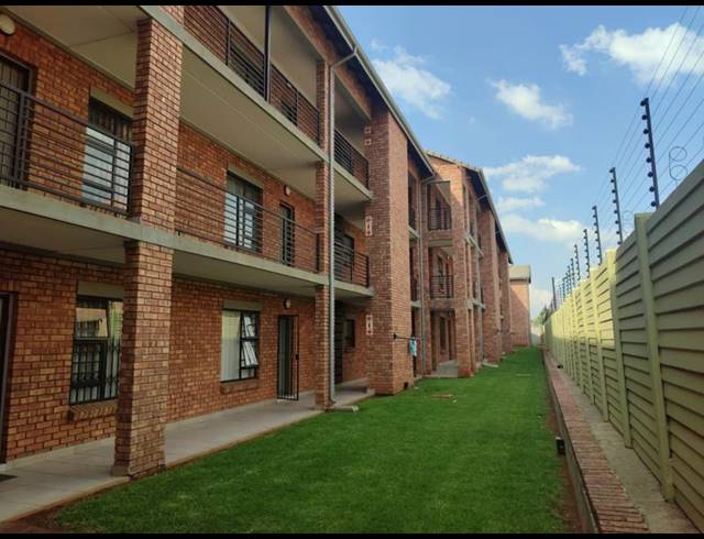 2 BEDROOM APARTMENT FOR SALE IN BENONI CENTRAL